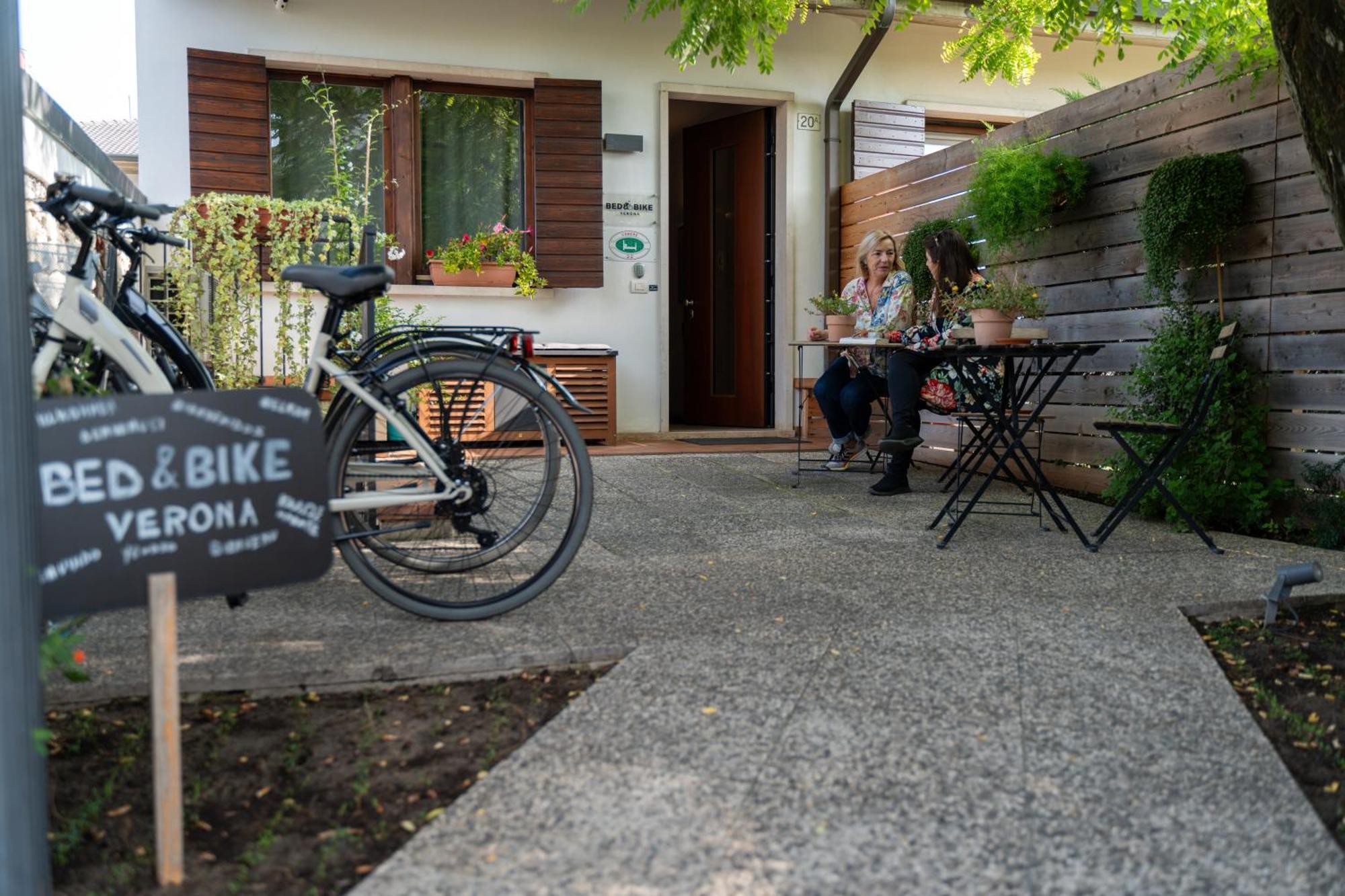 Bed And Bike فيرونا المظهر الخارجي الصورة